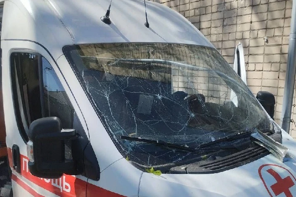 ВСУ атаковали машину скорой помощи в Алешкинской больнице. ФОТО: тг-канал Владимира Сальдо