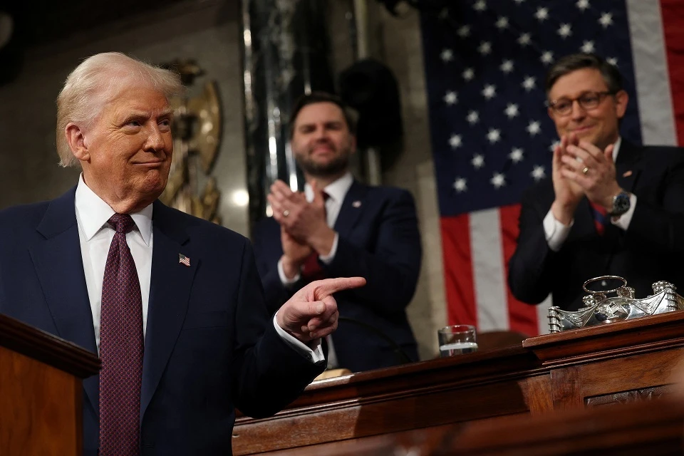 Трамп отказался комментировать планы о переизбрании на третий срок