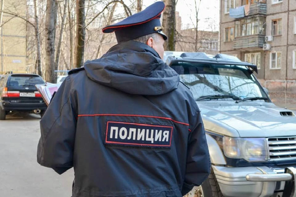 Реклама запрещенных веществ появилась на здании в Хабаровске