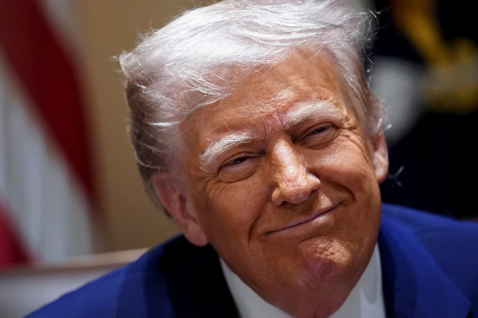 Трамп рассказал, что за свой счет добавил золото в интерьер Белого дома