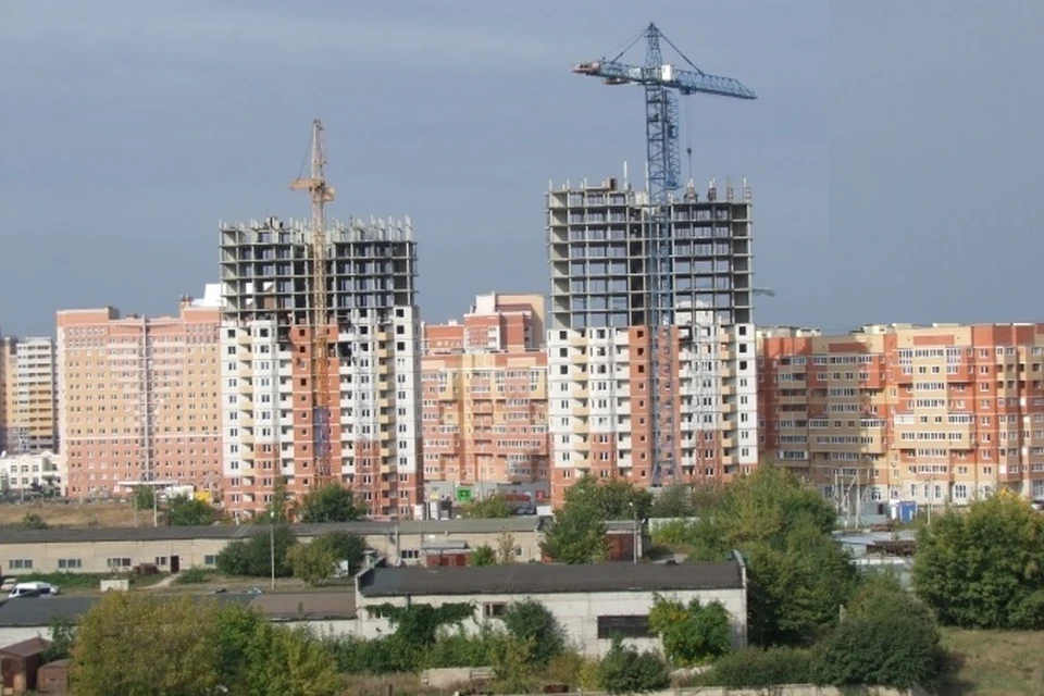 Годовой план - более 3 миллионов квадратных метров.