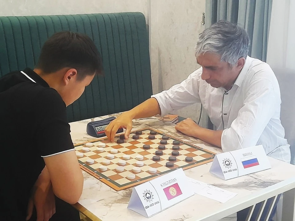 Туляк Александр Гетманский одержал победу на международных соревнованиях по стоклеточным шашкам. Фото: личный архив А. Гетманского.