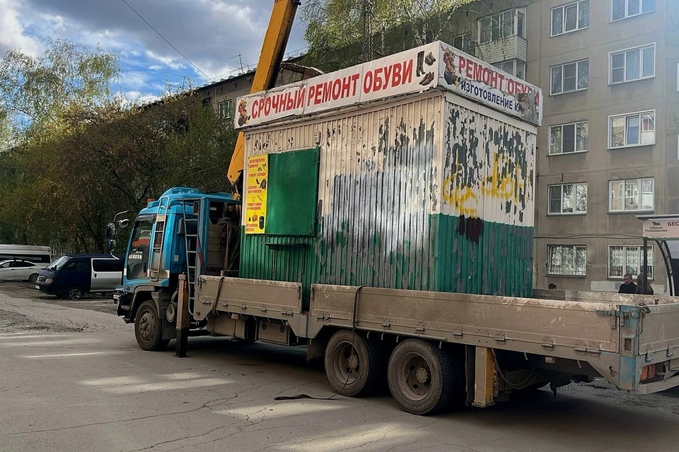 В Новосибирске снесли три незаконных киоска. Фото: мэрия Новосибирска