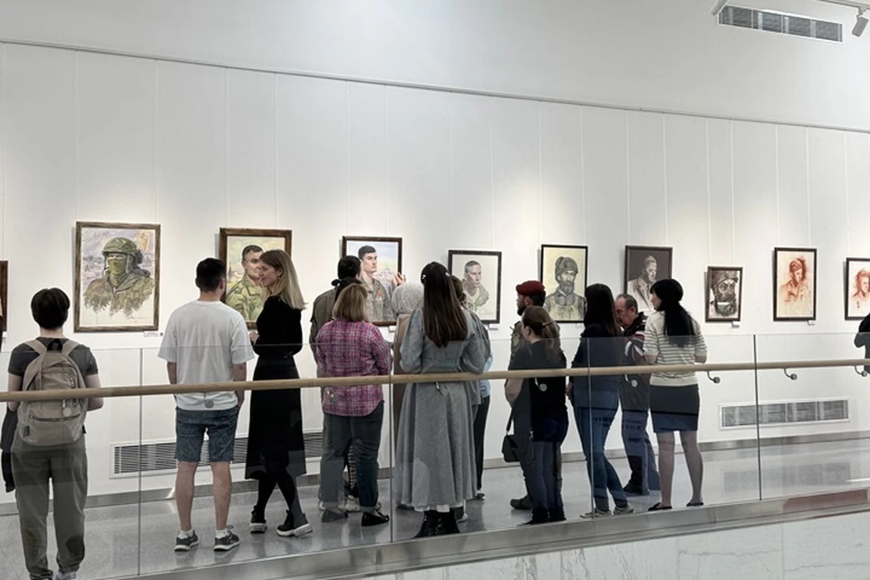 Экспозиция размещена в левом и правом крыле конференц-зала Национальной библиотеки Татарстана.
