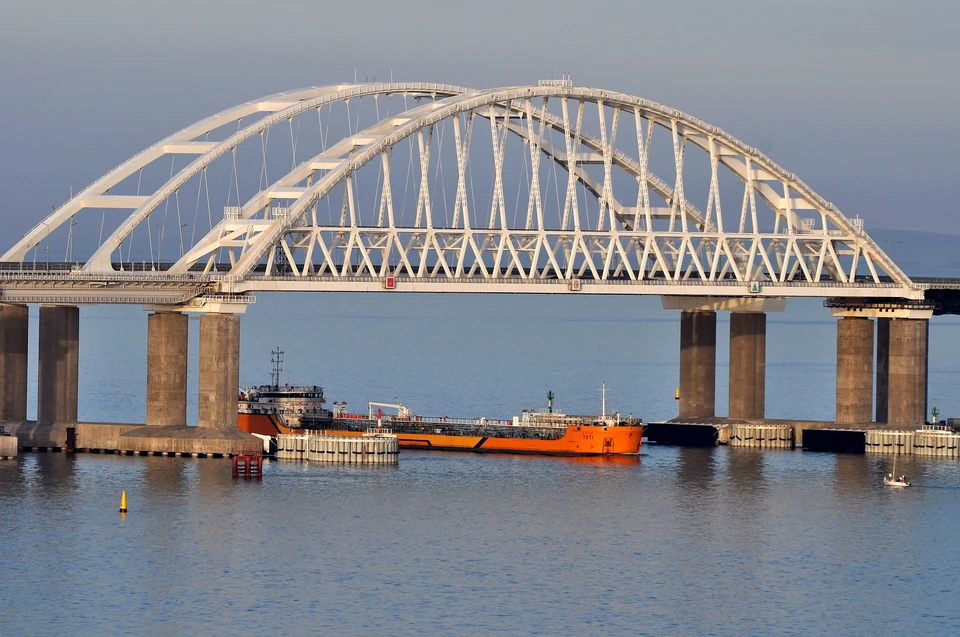 Крымский мост.