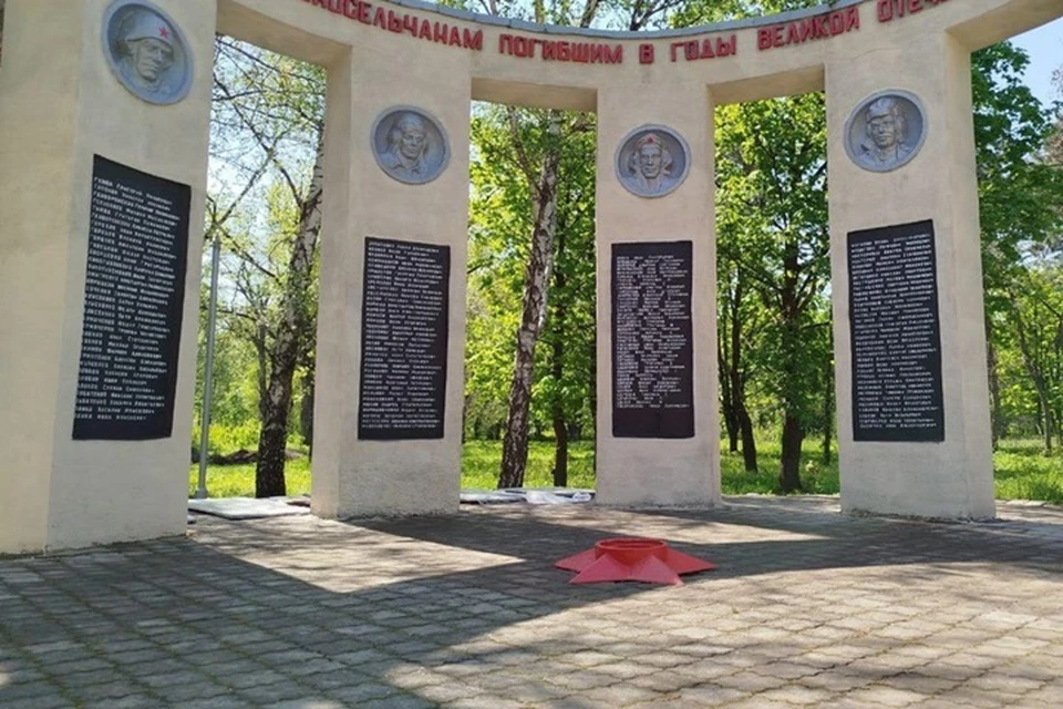 Ямал благоустраивает памятники в Волновахском округе ДНР к юбилею Победы. Фото: Администрация Волновахского муниципального окурга