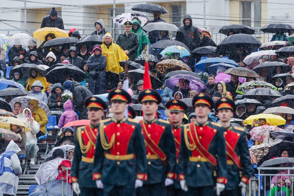 В прошлом году челябинцы отмечали 9 мая под дождем, теперь в прогнозе снова осадки