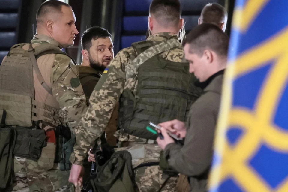 «Известия»: Киев хочет сорвать парад Победы в Москве для видимости изоляции РФ