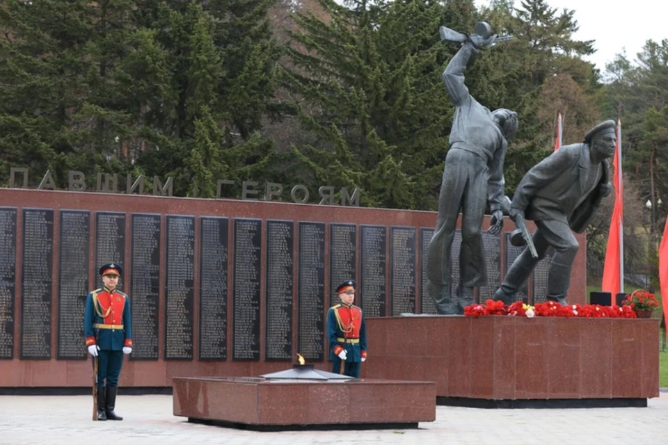 В Южно-Сахалинске прошел парад в честь 80-летия Победы. Фото: пресс-служба правительства Сахалинской области.
