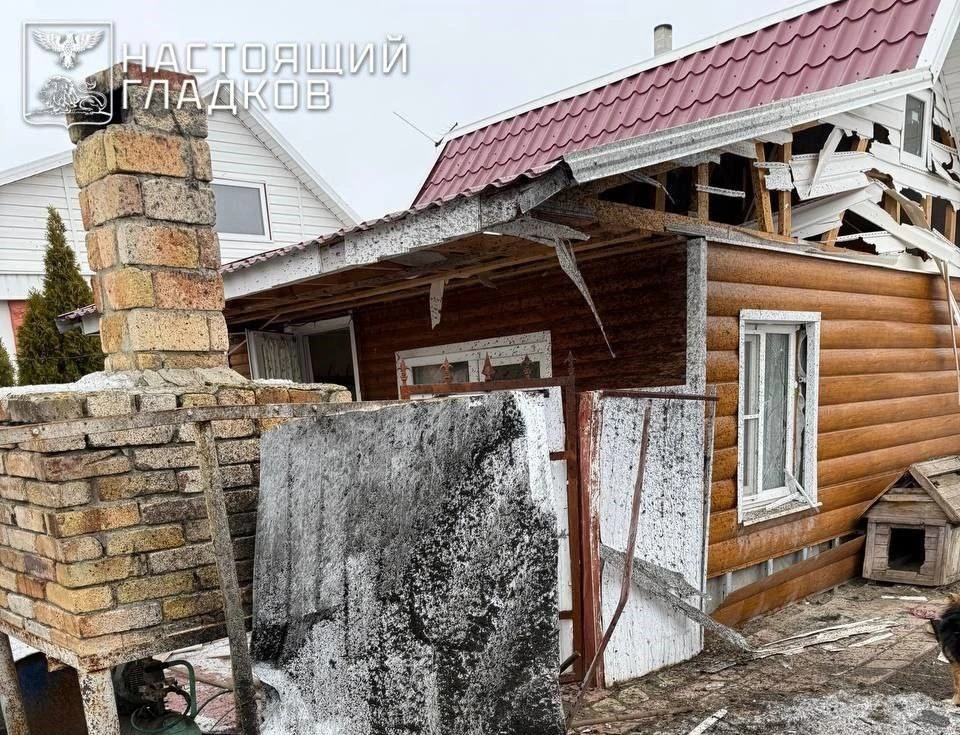 После атак дронов ВСУ в белгородском приграничье загорелись два частных дома