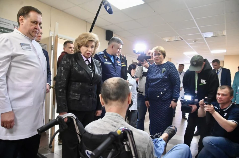 Татьяна Москалькова оценила медпомощь уральского госпиталя. Фото: департамент информационной политики Свердловской области