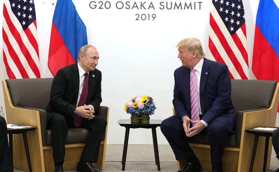 Песков: Кремль сообщит о решении провести разговор Путина и Трампа