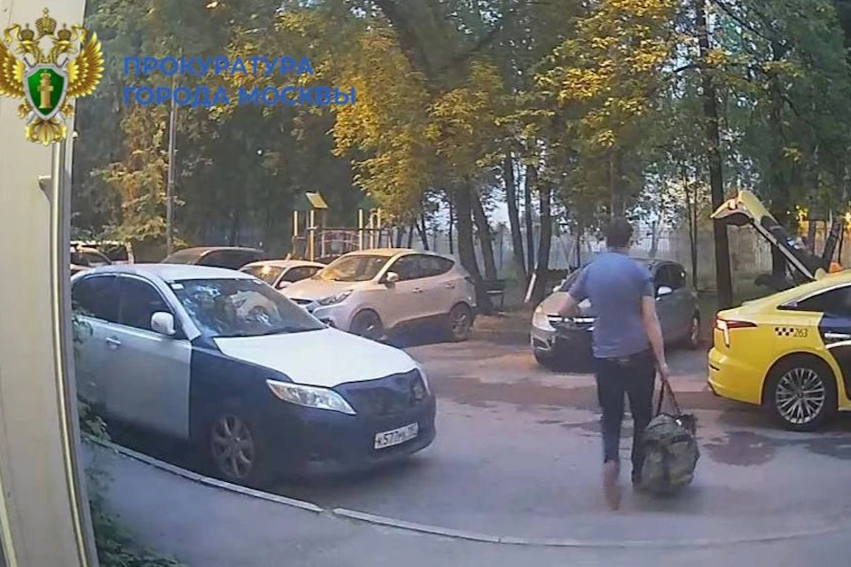 Обвиняемый зарубил хозяина квартиры топором, расчленил его тело и спрятал фрагменты в сумки