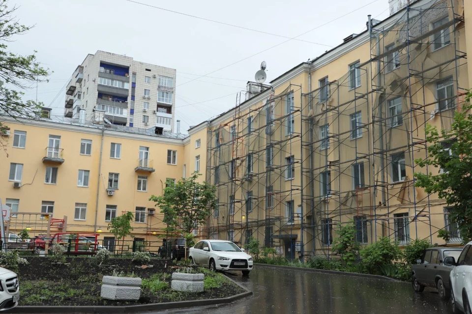 Обновляются крыши, фасады, фундаменты.