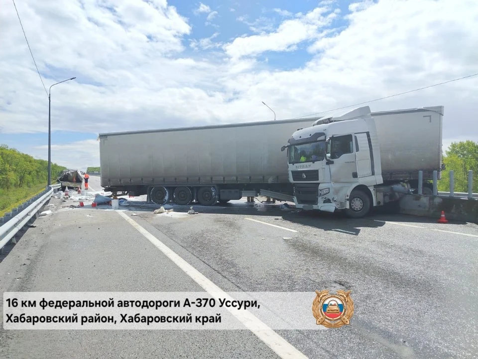 На трассе в Хабаровском крае введено реверсивное движение после ДТП Фото: ГАИ Хабаровского края