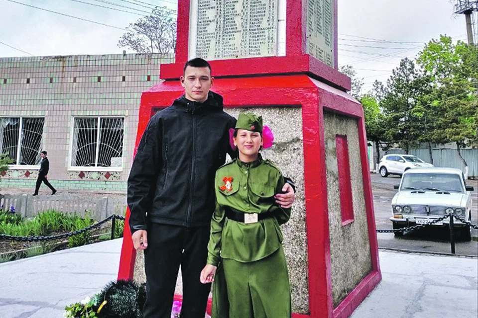 Спортсмен почтил память героев Великой Отечественной войны.