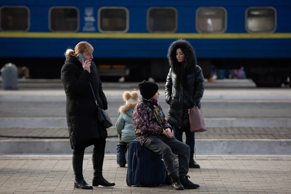 Лаждый четвертый ребенок мечтает уехать из Украины
