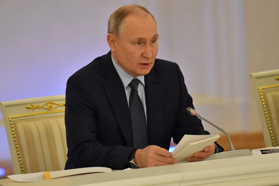 Путин поручил организовать практику для студентов-ракетостроителей на космодромах России