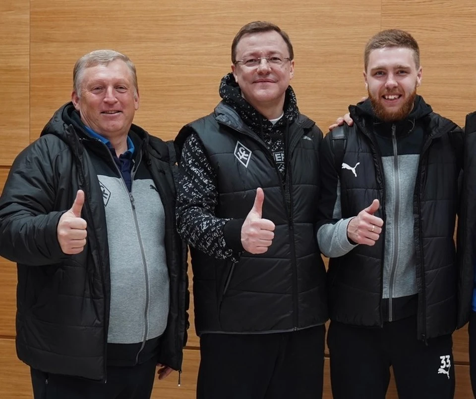 Дмитрий Азаров призвал не отпускать «хорошего тренера». Фото: https://vk.com/azarovlife