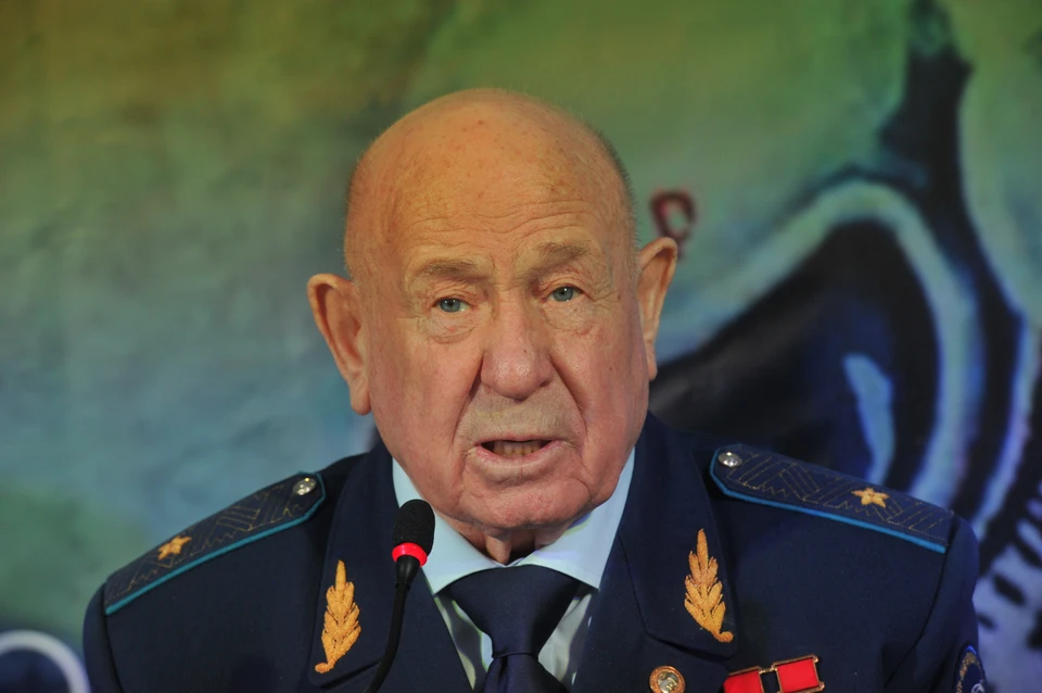 Алексей Леонов.
