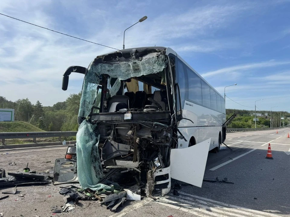 Автобус после аварии.