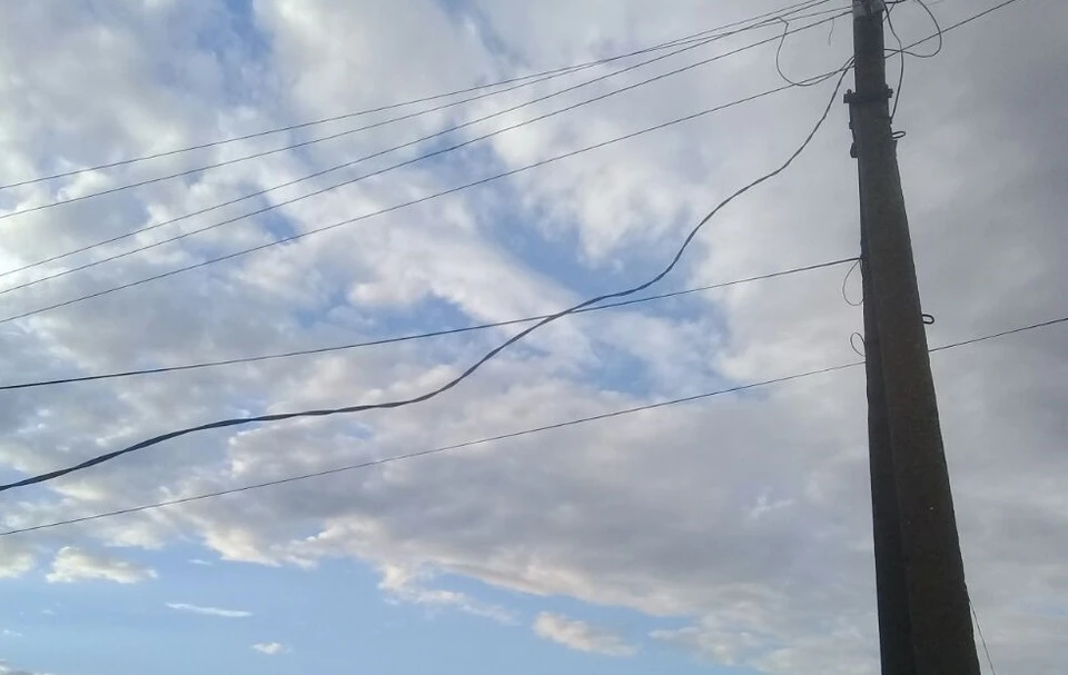 В Грайворонском округе в селе Мокрая Орловка повреждена линия электропередачи. Часть жителей населенного пункта временно остается без света.