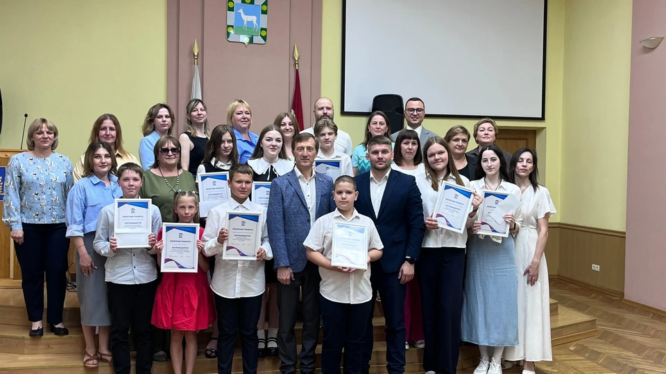Церемонии вручения стипендий прошли в Кинеле, Волжском и Кинельском районах, а также в Советском районе Самары / Фото: t.me/alex_zhivaikin