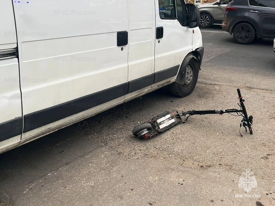 В Калуге произошло ДТП с участием электросамоката.