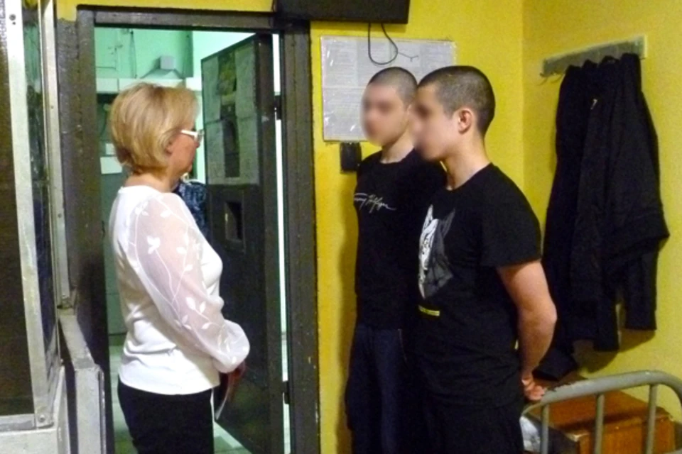 Омбудсмен также проконтролировала готовность к сдаче ОГЭ по математике. Фото: УФСИН Тверской области.