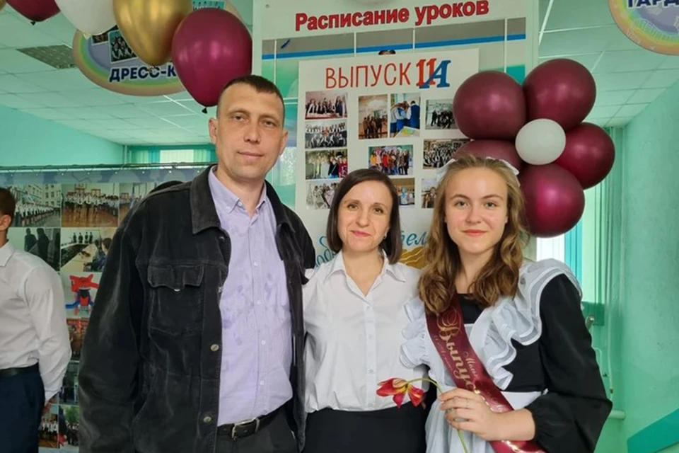 В школе Лелее было гораздо легче, зато в институте - интереснее