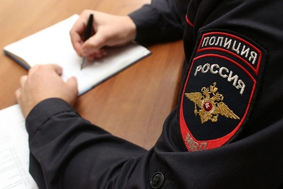 Мужчина ловил рыбу сетью во время нерестового запрета. Фото: МВД Тверской области.