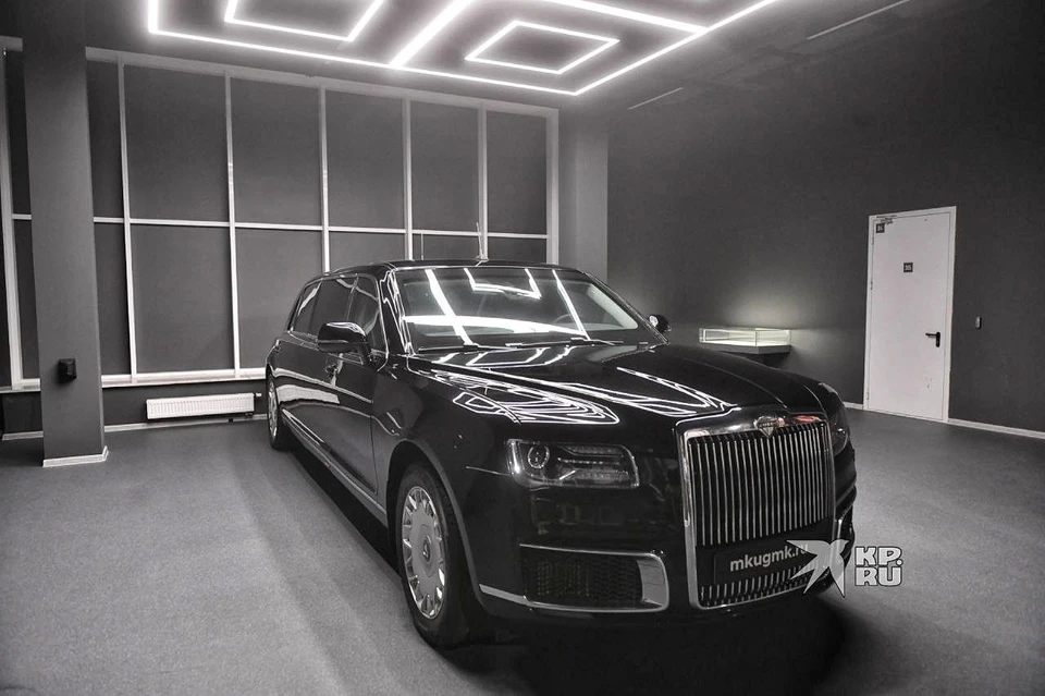 Aurus Senat Limousine L700 - состоял в кортеже главы государства в период с 2018 по 2022 годы