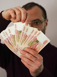 Осторожно, «раздолжнители»: что скрывается за предложениями о списании банковских долгов