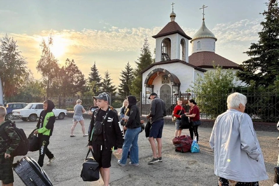 Десять молодых спортсменов из Волновахи выехали в Крым для прохождения усиленного тренировочного курса по греко-римской борьбе. Фото: t.me/yamalmedia_89