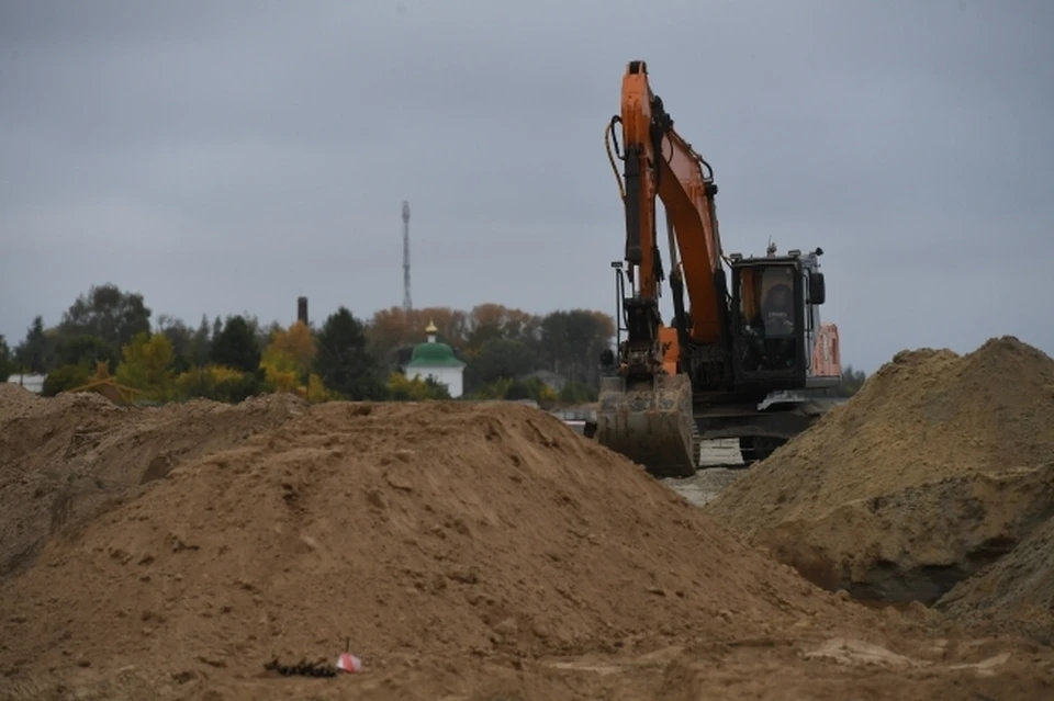 На острове Большой Уссурийский проходит активное строительство пункта пропуска