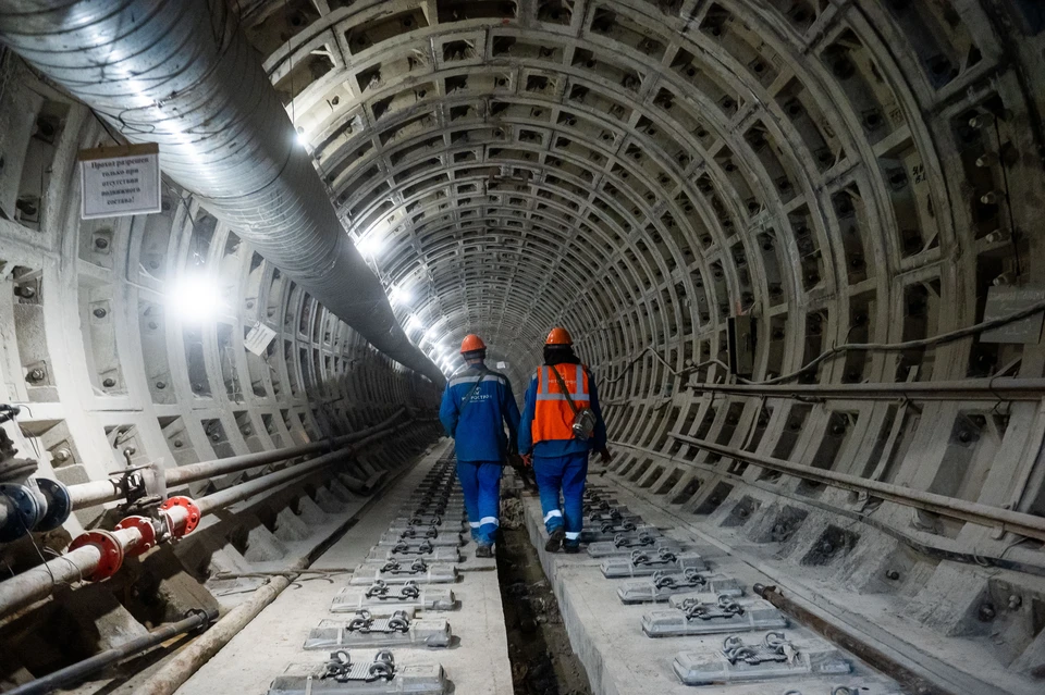 Показываем, что происходит на будущей строительной площадке станции метро «Броневая».