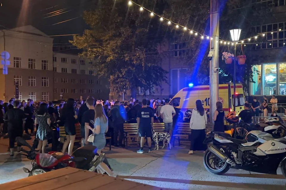 На улице Ленина в Новосибирске сбили человека. Фото: читатель КП-Новосибирск