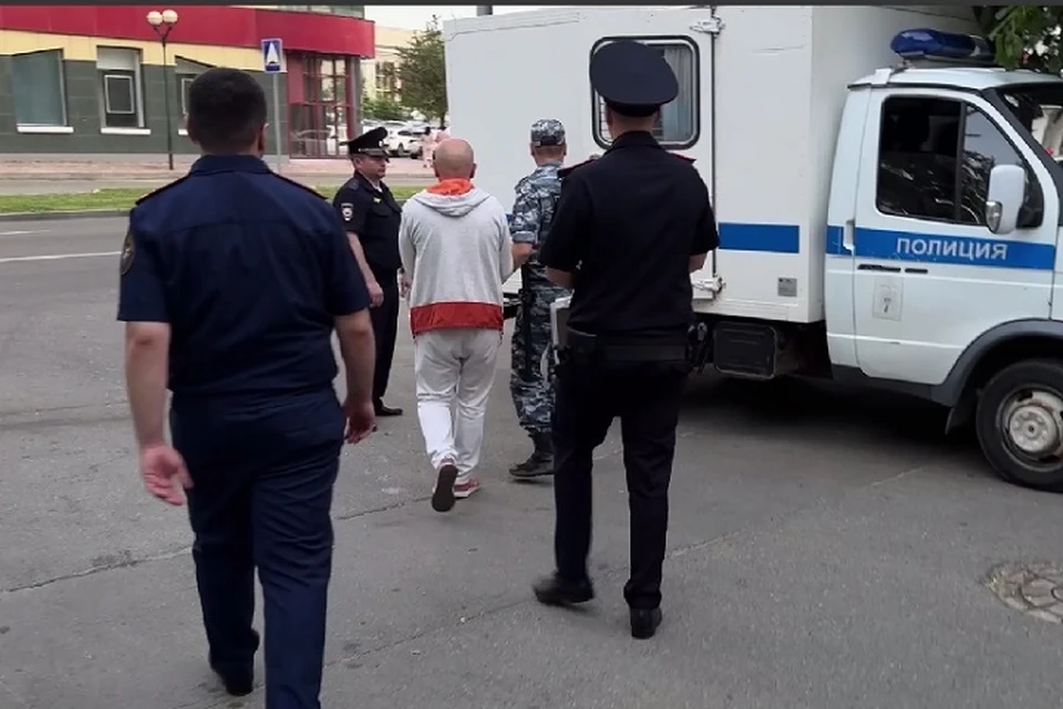 Суд избрал меру пресечения в виде домашнего ареста адвокату, который пообещал знакомому за 5 миллионов рублей прекратить уголовное дело. Фото: стоп-кадр видео СУ СКР по СК