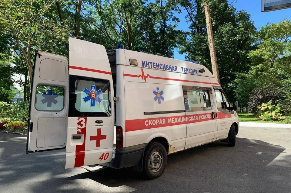 Помните: когда вы уступаете дорогу скорой помощи, вы спасаете чью-то жизнь.