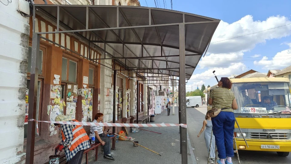Остановки Мелитополя приводят в порядок