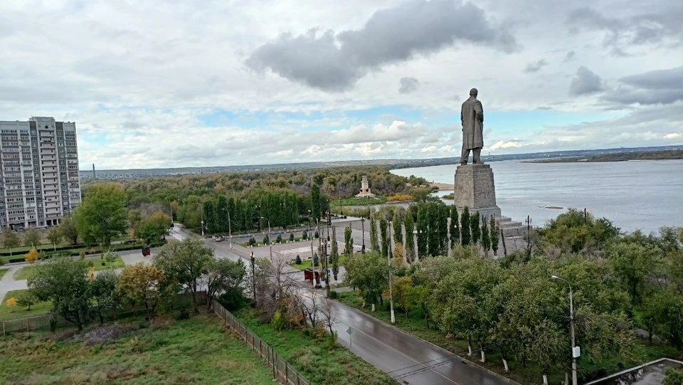 Беспилотники снова атакуют Волгоград.