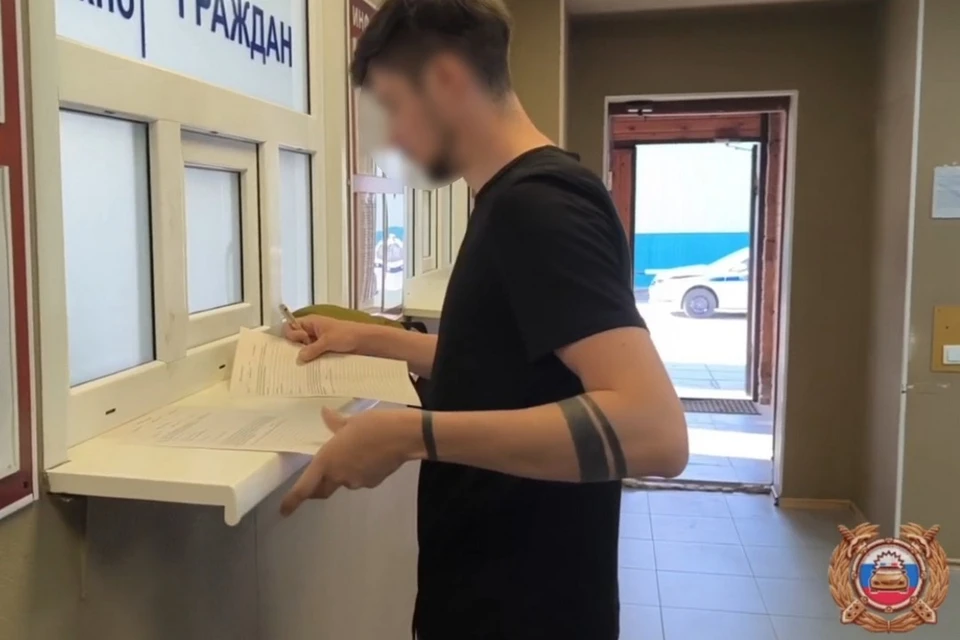 Водитель получил несколько административных материалов за дрифт на Красном проспекте. Фото: ГАИ Новосибирской области