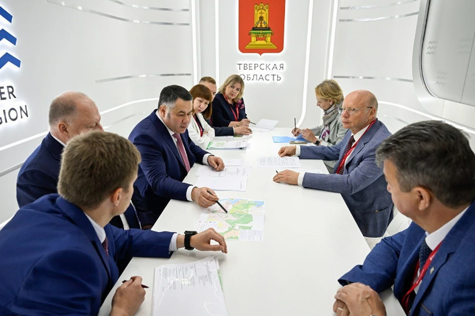 Губернатор Игорь Руденя провел переговоры и подписал соглашение с гендиректором «Васта Дискавери» Сергеем Бачиным.