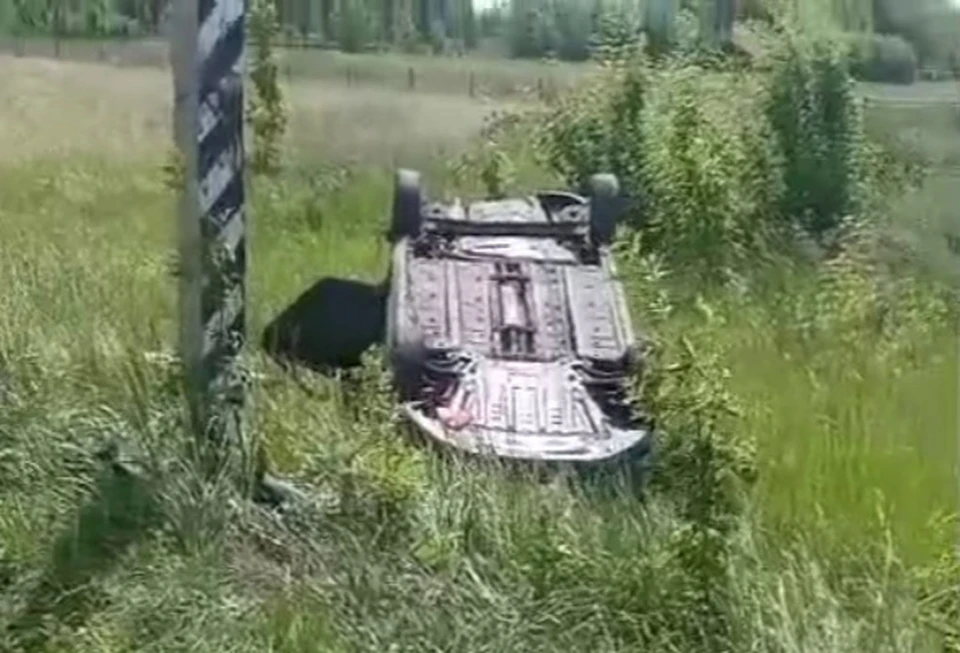 Lada перевернулась из-за столкновения с пьяным водителем в Нижегородской области.
