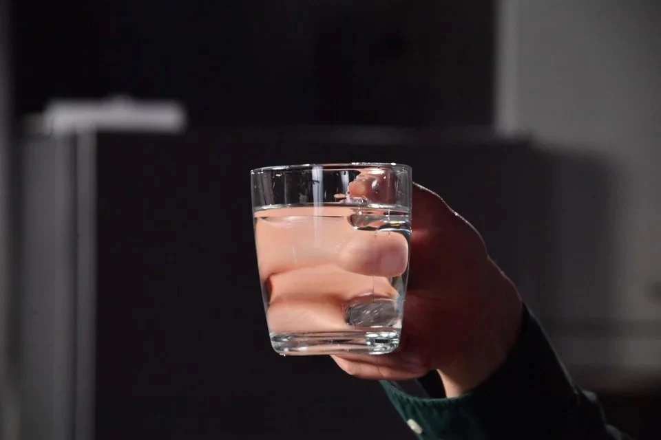 Детям лучше пить бутилированную воду.