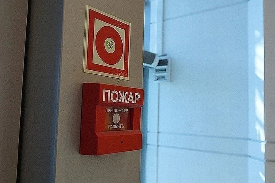 В ходе проверки там были выявлены многочисленные нарушения требований пожарной безопасности.