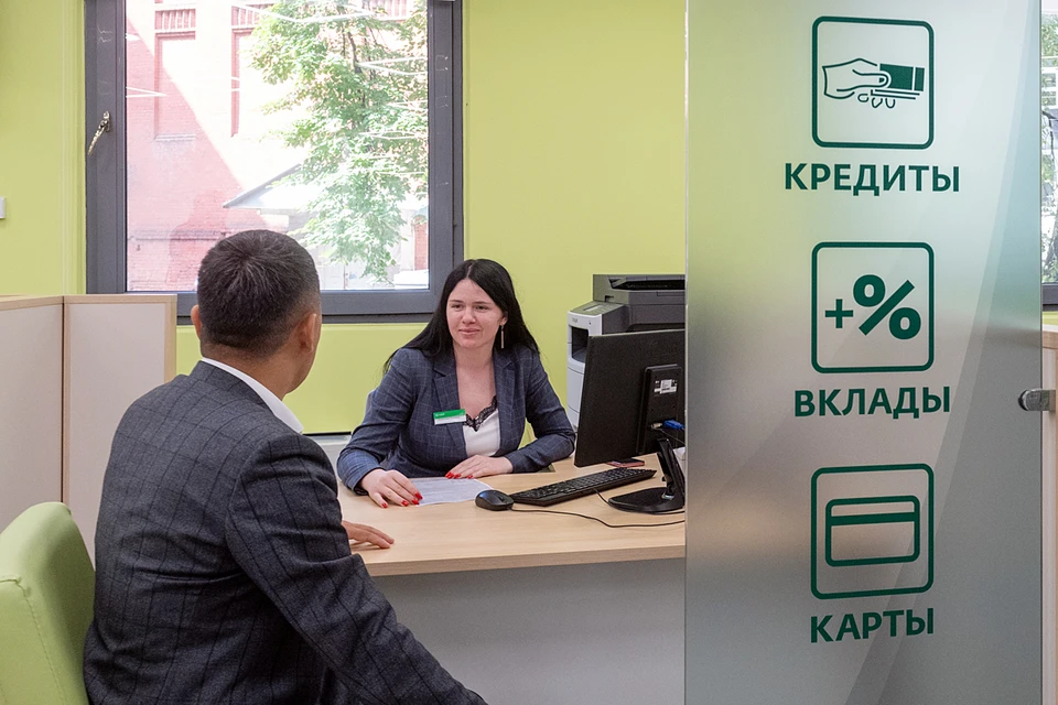 Сейчас ситуация позволяет гражданам и сберегать, и потреблять, у нас нет эффекта отложенного спроса