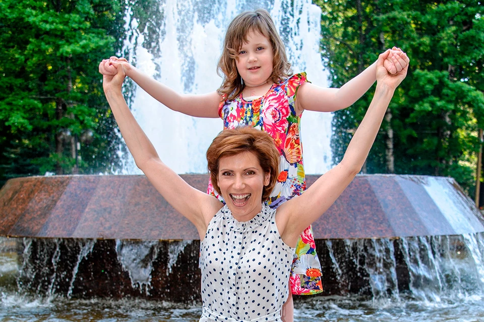 Светлана Зейналова с дочерью Сашей. 2015 год