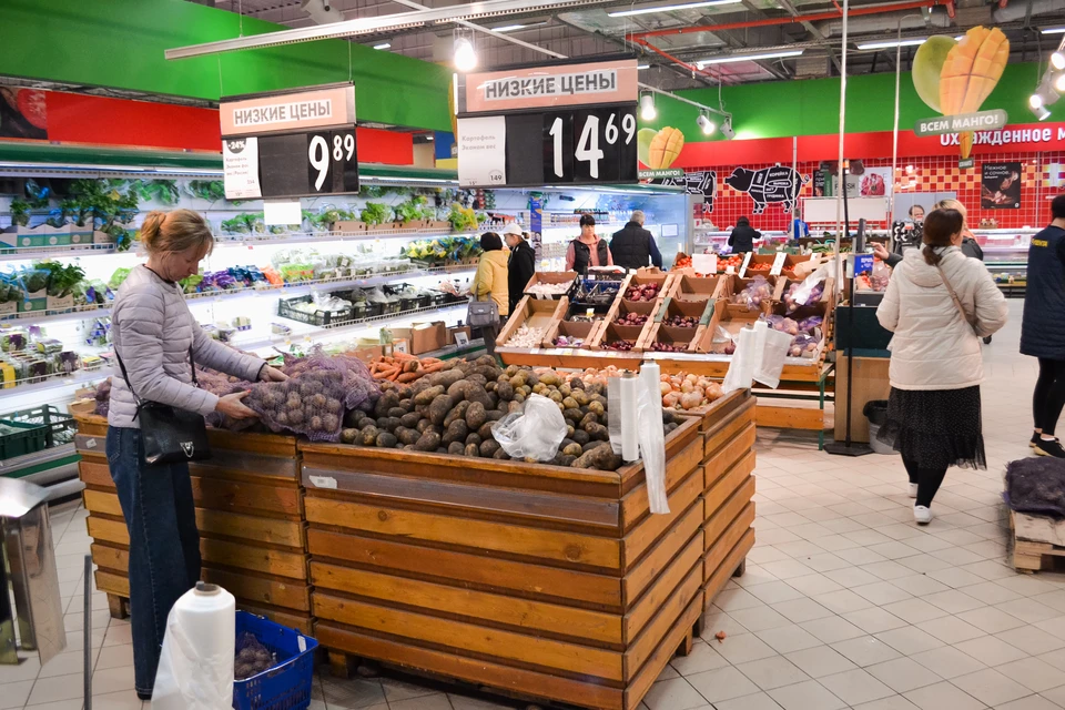 Злоумышленник систематически склонял несовершеннолетних к хищению продуктов.
