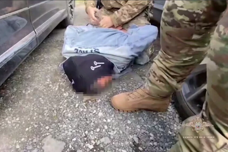 Мошенники уже получили контроль над деньгами, но не успели ими воспользоваться. Фото: скриншот видео полиции Приморья